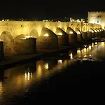 Apartamento Calle San Basilio - Patios. Aparcamiento Gratis