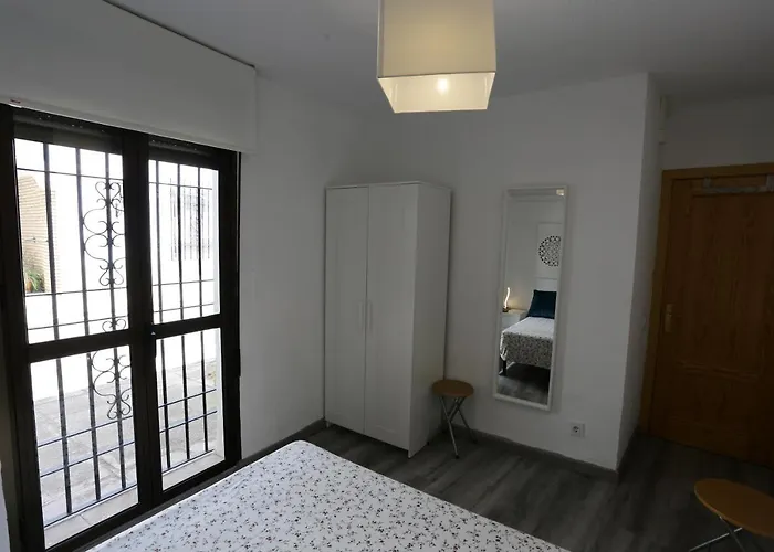 Апартаменты Calle San Basilio - Patios. Aparcamiento Gratis *