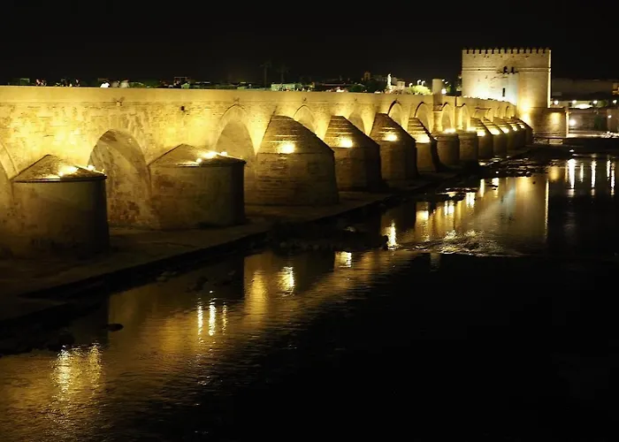 아파트 Calle San Basilio - Patios. Aparcamiento Gratis